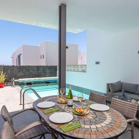 Villa Bella - Sea Views Near Marina Rubicon By Now Ltd *