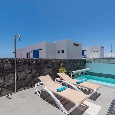 Villa Bella - Sea Views Near Marina Rubicon By Now Ltd