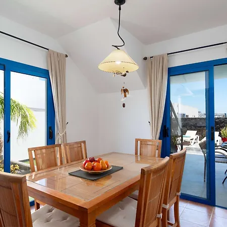 Bella - Sea Views Near Marina Rubicon By Now Ltd *