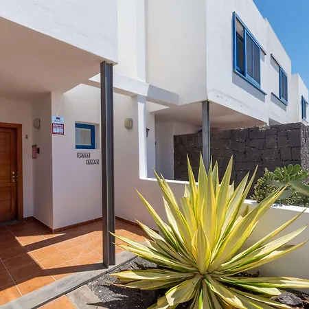 Bella - Sea Views Near Marina Rubicon By Now Ltd *